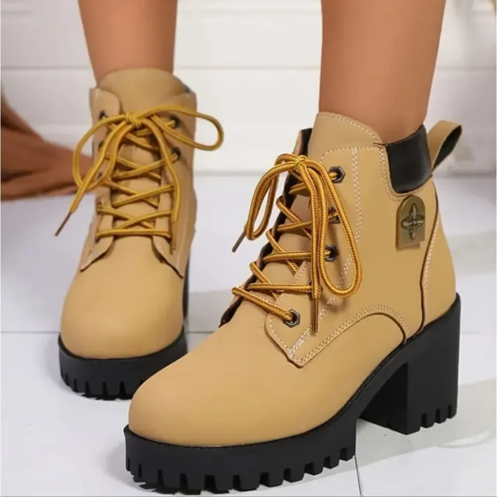 Ladies light brown chunky heel lace up boots sz 7